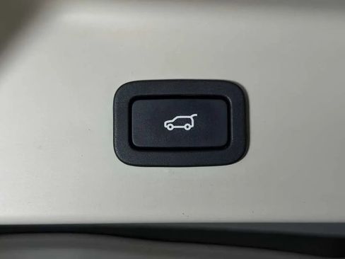 Used 2013 Land Rover Range Rover HSE AWD/4WD image 15