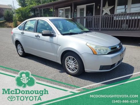 Used 2009 Ford Focus SE FWD image 3