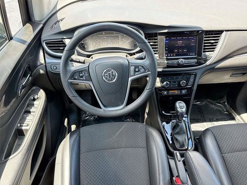 Used 2021 Buick Encore Preferred AWD/4WD image 20