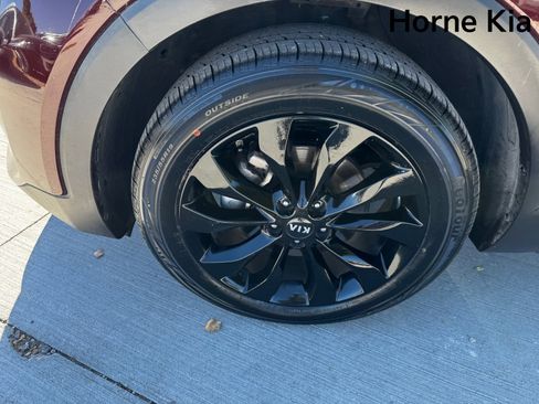 Used 2020 Kia Sorento S image 8