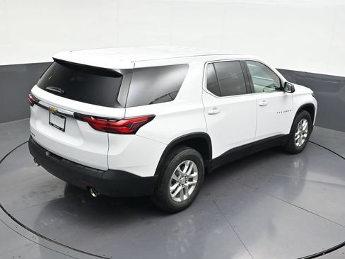 Used 2022 Chevrolet Traverse LS FWD image 19