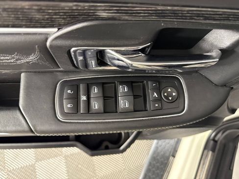 Used 2017 RAM 1500 Limited AWD/4WD image 12
