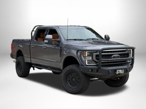 Used 2022 Ford F250 Lariat w/ Black Appearance Package AWD/4WD image 2