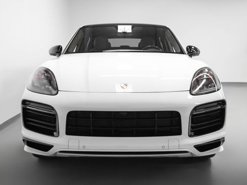 Certified 2023 Porsche Cayenne GTS image 8