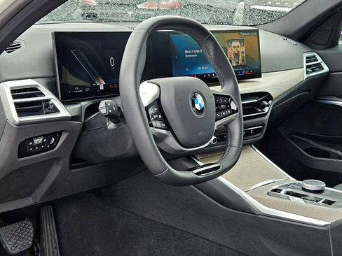 Used 2025 BMW 330i Sedan RWD image 2