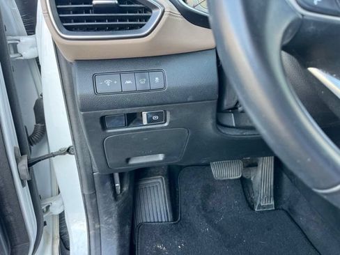 Used 2021 Hyundai Santa Fe SEL w/ Convenience Package FWD image 22