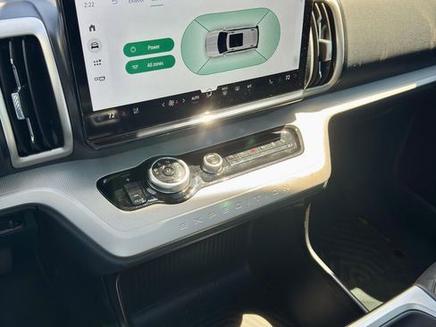 Used 2025 Ford Expedition Active AWD/4WD image 25