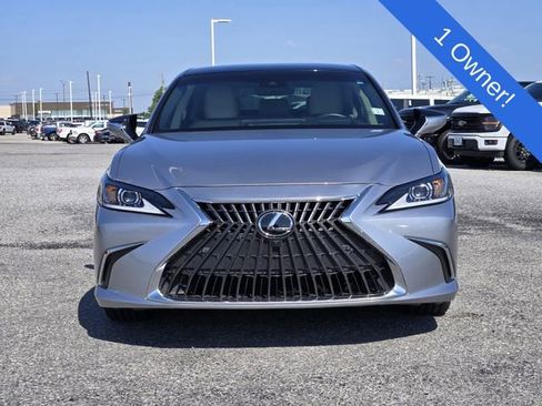 Used 2024 Lexus ES 350 w/ Luxury Package FWD image 2