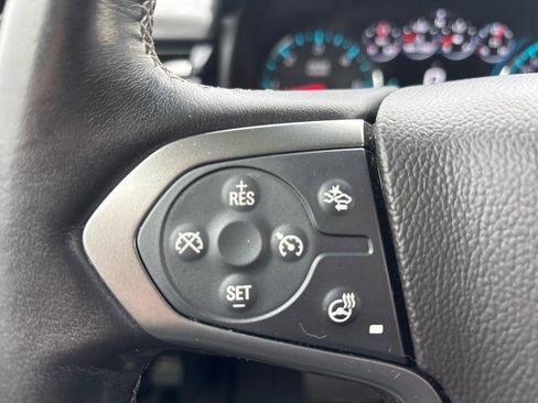 Used 2019 Chevrolet Suburban Premier image 16