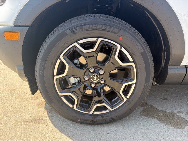 New 2026 Ford Bronco Sport Outer Banks w/ Outer Banks Tech Package+ AWD/4WD image 13