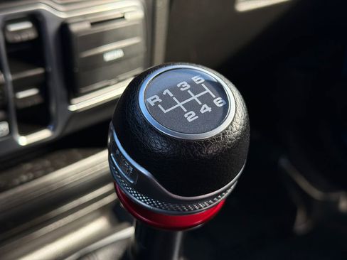 Used 2021 Jeep Gladiator Sport image 31