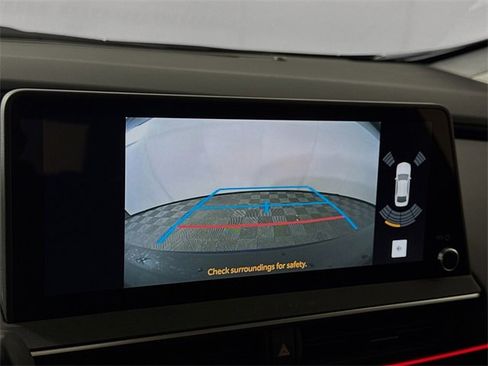 Certified 2025 Toyota Prius Plug-In Hybrid image 19