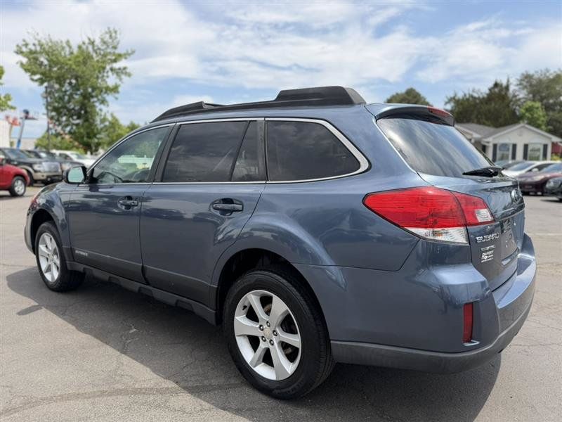 Used 2013 Subaru Outback 2.5i Premium w/ All-Weather Pkg AWD/4WD image 6