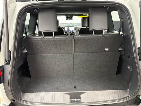Used 2025 Lexus GX 550 w/ Cold Area Package AWD/4WD image 38