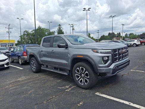 Used 2024 GMC Canyon AT4 w/ AT4 Premium Package AWD/4WD image 1