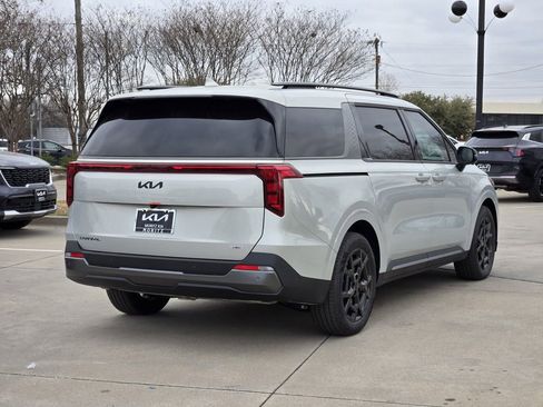 New 2026 Kia Carnival SX image 4