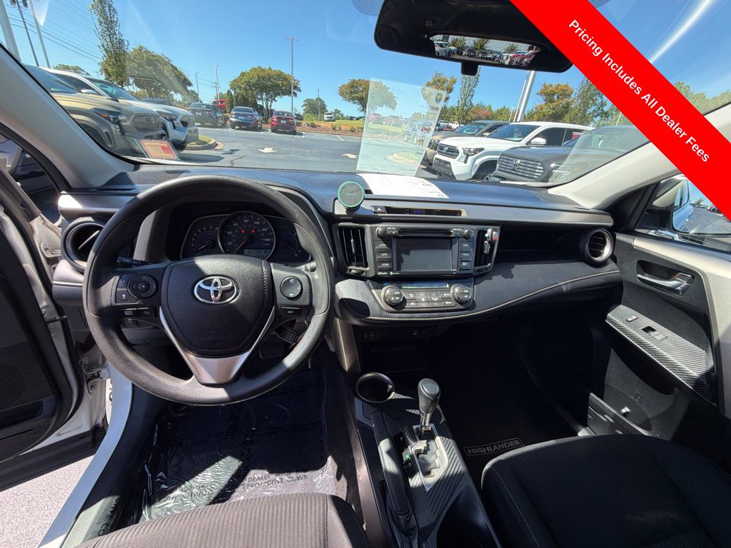 Used 2015 Toyota RAV4 XLE FWD image 9