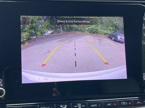 Used 2024 Jeep Wagoneer L Series II w/ Flexible Seating Group AWD/4WD image 29