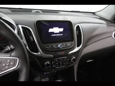 Certified 2024 Chevrolet Equinox LT FWD image 9