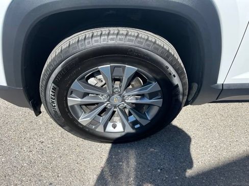 Used 2025 Chevrolet Equinox LT AWD/4WD image 18