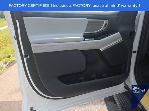 Used 2025 Ford Expedition Platinum AWD/4WD image 34