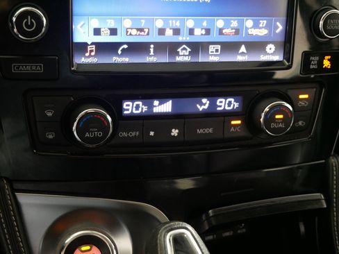 Used 2017 Nissan Maxima 3.5 SV image 23