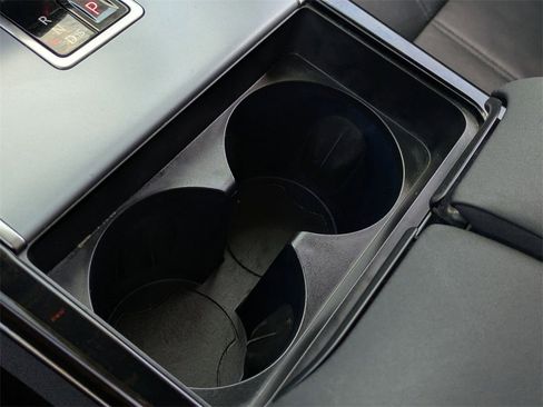 Used 2024 Land Rover Range Rover Velar S image 19