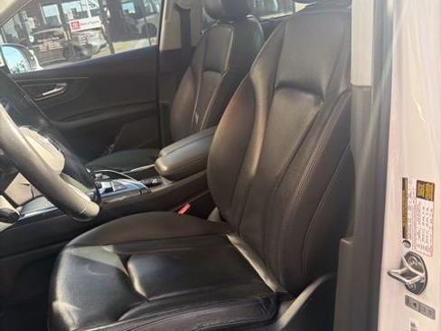 Used 2017 Audi Q7 3.0T Premium Plus w/ Premium Plus Package image 5