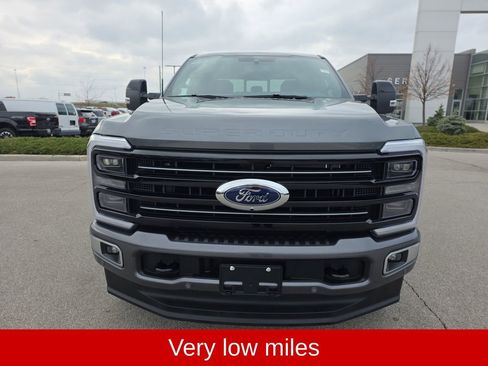 Used 2025 Ford F250 Platinum image 1