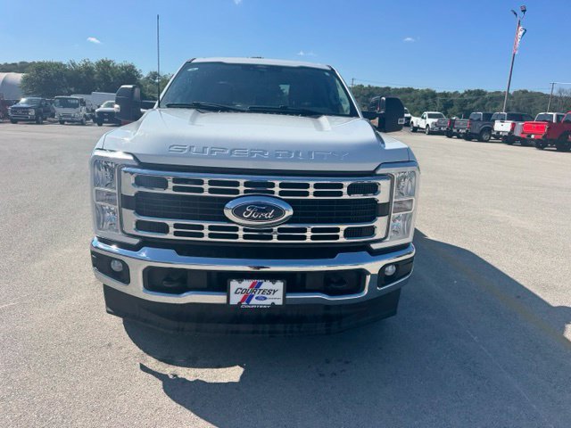 Used 2024 Ford F250 XLT AWD/4WD image 8