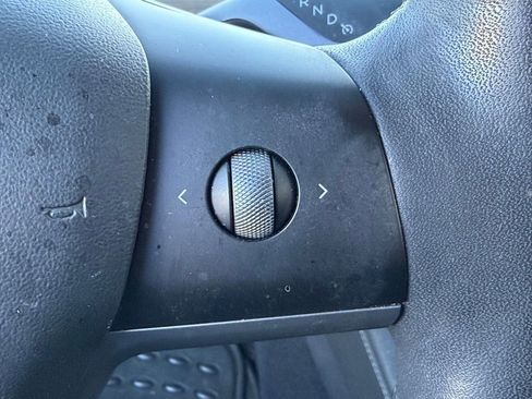 Used 2021 Tesla Model 3 Standard Range Plus image 14