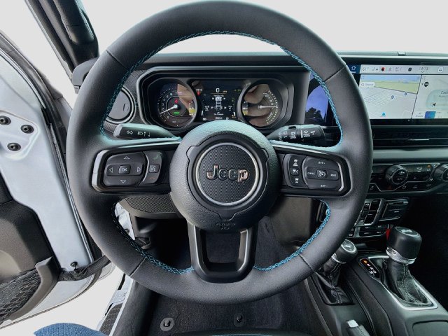Used 2024 Jeep Wrangler Unlimited Rubicon 4xe AWD/4WD image 35