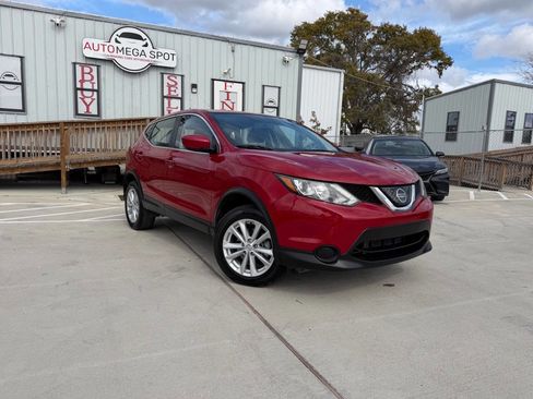 Used 2018 Nissan Rogue Sport S w/ S Appearance Package image 1