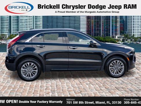 Used 2025 Cadillac XT4 Premium Luxury FWD image 4