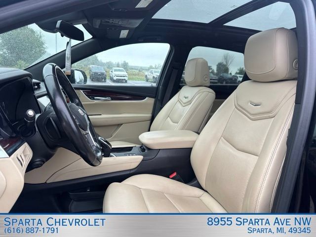 Used 2019 Cadillac XT5 Luxury AWD/4WD image 14