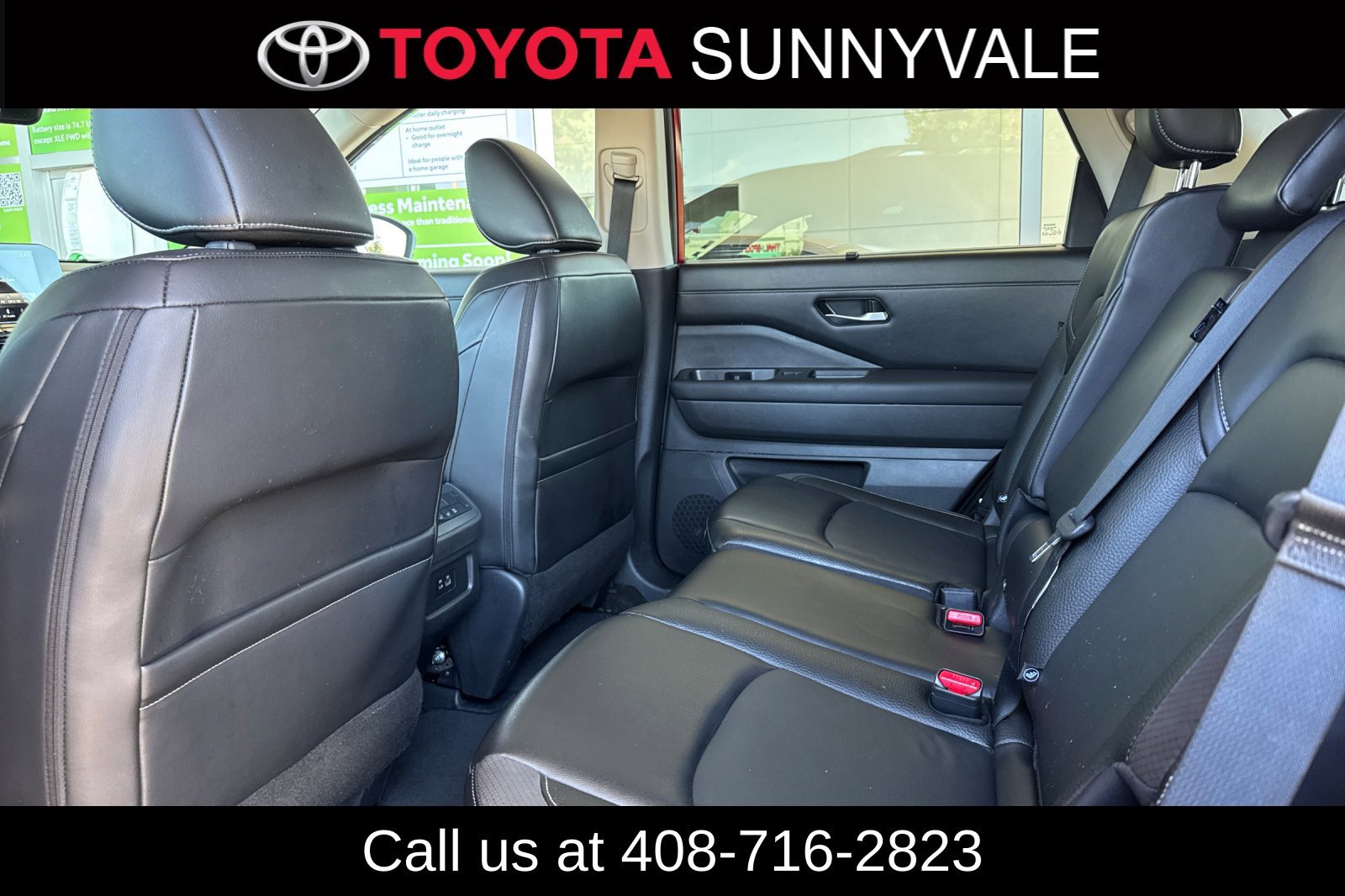 Used 2024 Nissan Pathfinder SL FWD image 26