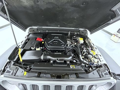 Used 2019 Jeep Wrangler Unlimited Sport S AWD/4WD image 24