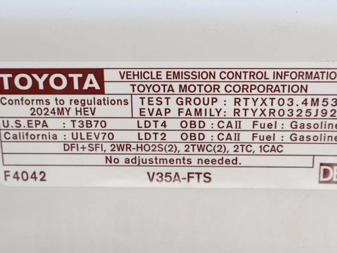 Used 2024 Toyota Tundra Limited AWD/4WD image 16