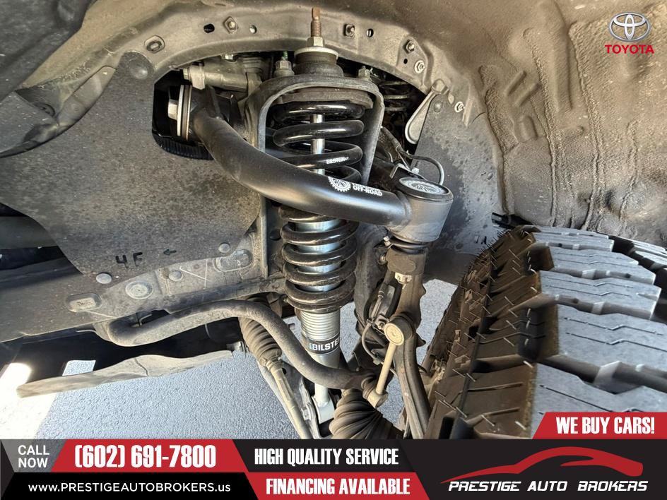 Used 2021 Toyota Tacoma TRD Off-Road w/ Technology Package AWD/4WD image 18