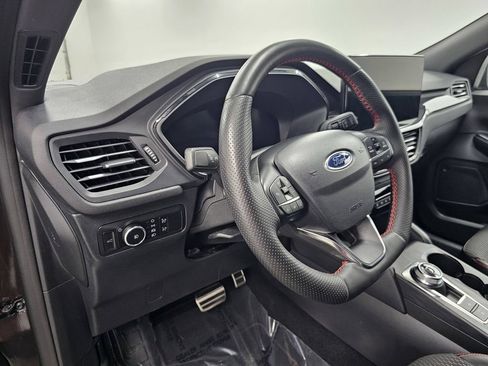 Used 2023 Ford Escape ST-Line Elite AWD/4WD image 10