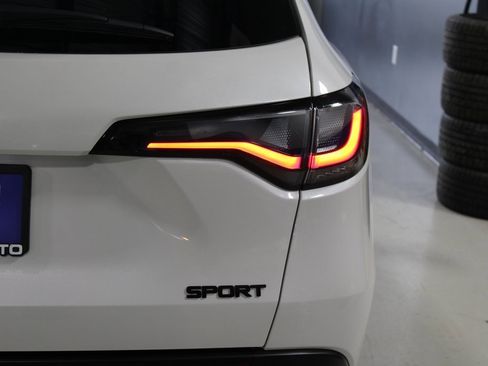 Used 2025 Honda HR-V Sport image 39