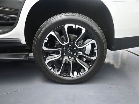 Used 2023 Chevrolet Tahoe Premier image 16