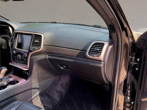 Used 2016 Jeep Grand Cherokee Limited AWD/4WD image 26