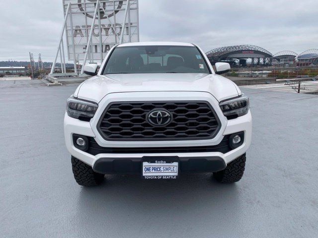 Used 2021 Toyota Tacoma TRD Off-Road w/ Technology Package AWD/4WD image 3