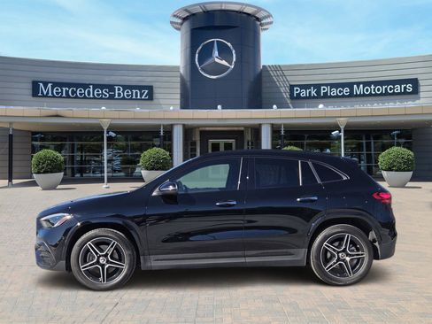 Certified 2025 Mercedes-Benz GLA 250 image 3