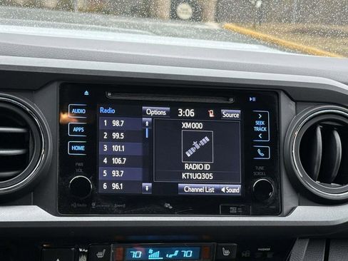 Used 2017 Toyota Tacoma TRD Pro image 10