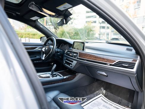 Used 2018 BMW 750i xDrive image 15