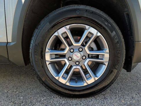 Used 2025 GMC Terrain Elevation image 21