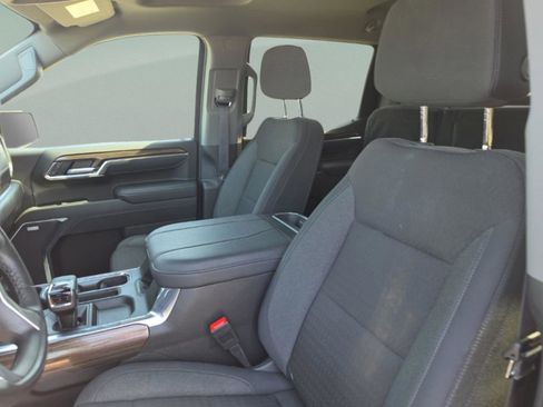 Used 2025 Chevrolet Silverado 1500 LT Trail Boss w/ Convenience Package II image 21