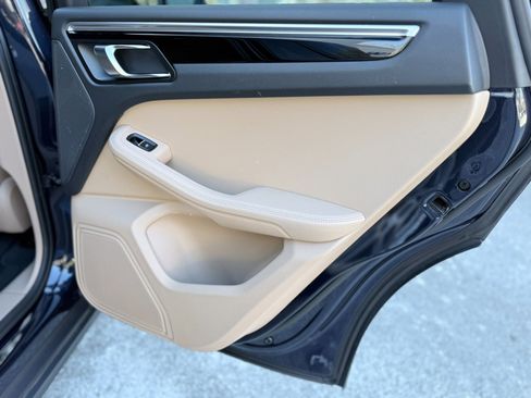 Used 2019 Porsche Macan image 24